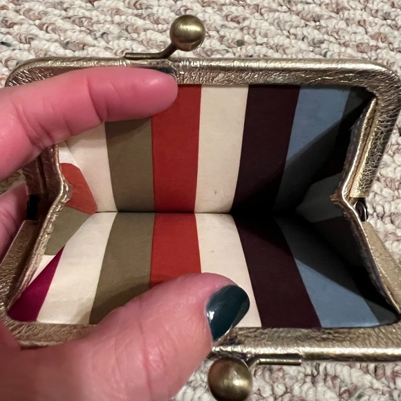 NWOT Coach Gold Signature Wallet with Striped Interior - Picture 13 of 14